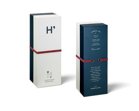 harrys柔和色调的刮胡刀包装设计 设计师希望用户的体验是好玩和探索 就像打开一本书来了解品牌产品故事